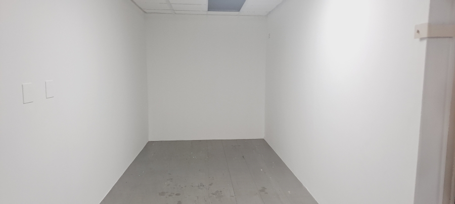 To Let commercial Property for Rent in Bo Oakdale Western Cape